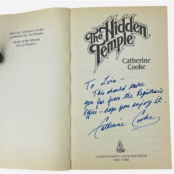 RARE Vintage 1988 SIGNED The Hidden Temple by Catherine J. Cooke PB 80s Fantasy - Picture 2 of 16